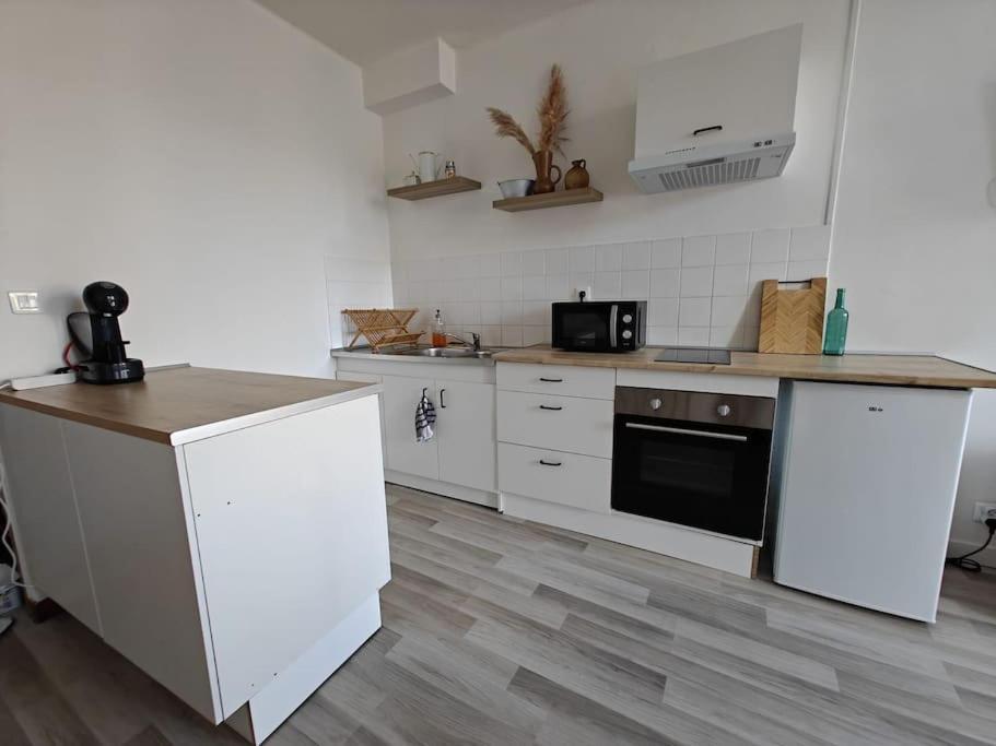 Le Duplex Du Centre - Ideal Pour Un Sejour Detente ! Saint-Savinien Exterior foto